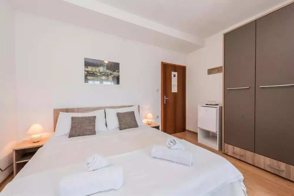 Отель, гостиница 889м² в Хорватии, Сукошан. Стоимостью 1080000€ аренда фото-11