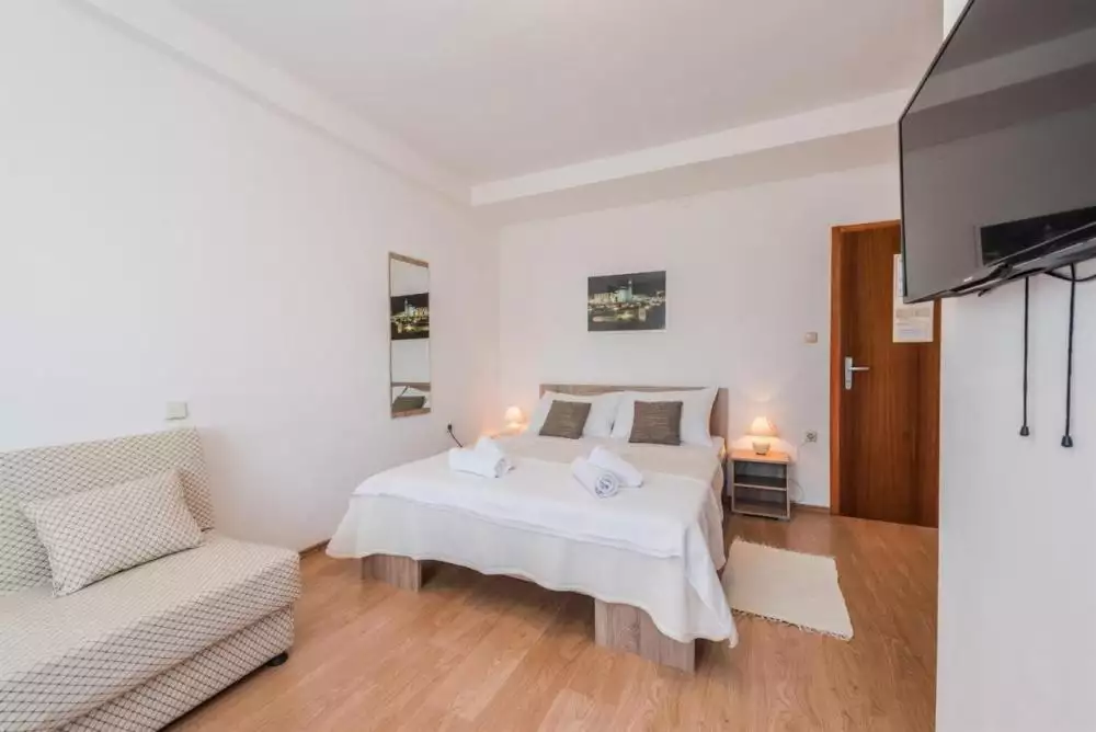 Отель, гостиница 889м² в Хорватии, Сукошан. Стоимостью 1080000€ аренда фото-12