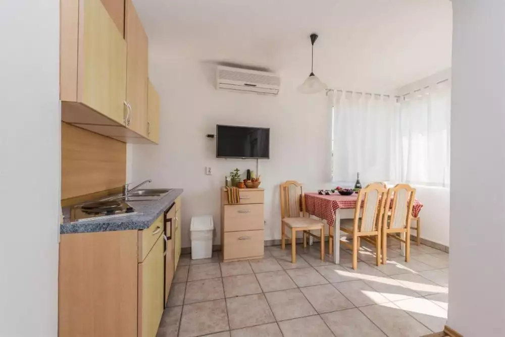 Отель, гостиница 889м² в Хорватии, Сукошан. Стоимостью 1080000€ аренда фото-15
