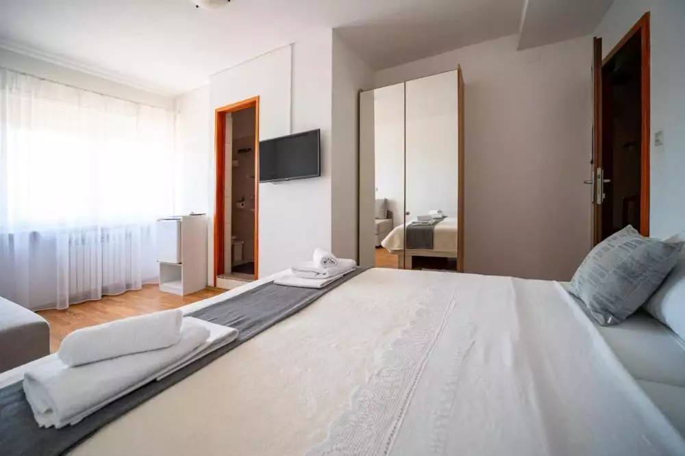 Отель, гостиница 889м² в Хорватии, Сукошан. Стоимостью 1080000€ аренда фото-24