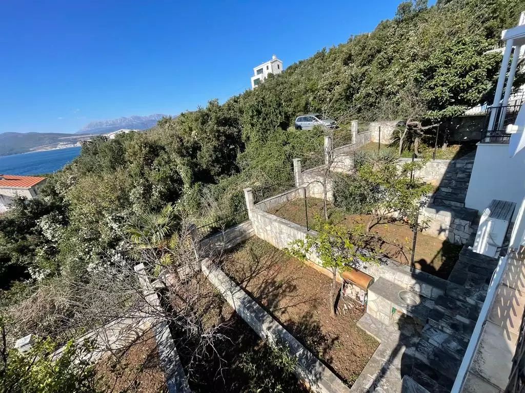 Дом 215м² в Черногории, Бигово. Стоимостью 370000€ аренда фото-18