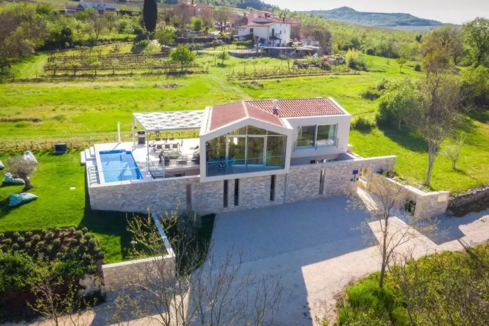 Вилла 254м² в Хорватии, Мотовун. Стоимостью 898000€ аренда фото-2