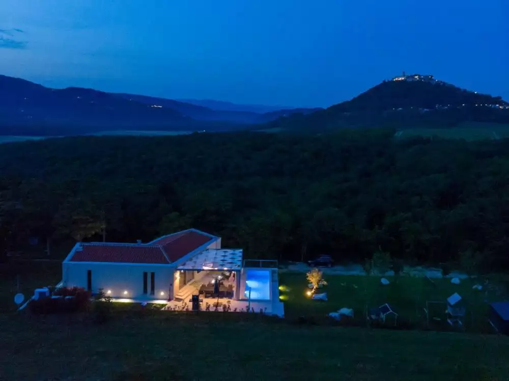 Вилла 254м² в Хорватии, Мотовун. Стоимостью 898000€ аренда фото-20