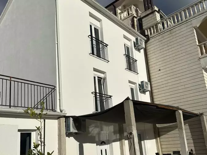 Дом 200м² в Черногории, Херцег-Нови. Стоимостью 400000€ аренда фото-2