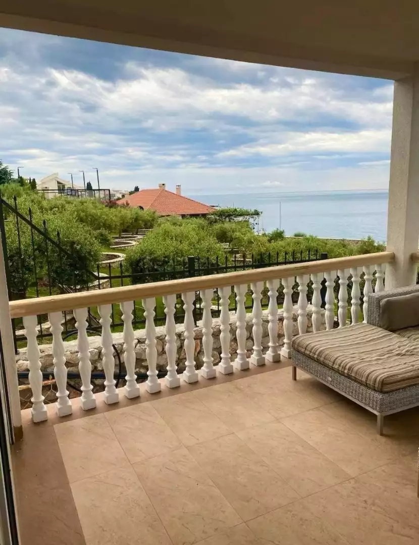 Дом 115м² в Черногории, Добра Вода. Стоимостью 240000€ аренда фото-2