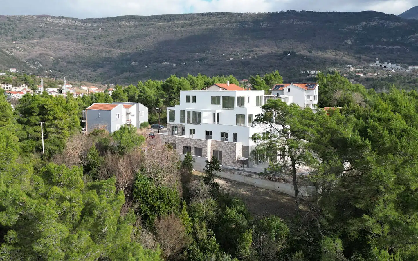 Квартира 90м² в Черногории, Тиват. Стоимостью 198000€ аренда фото-3