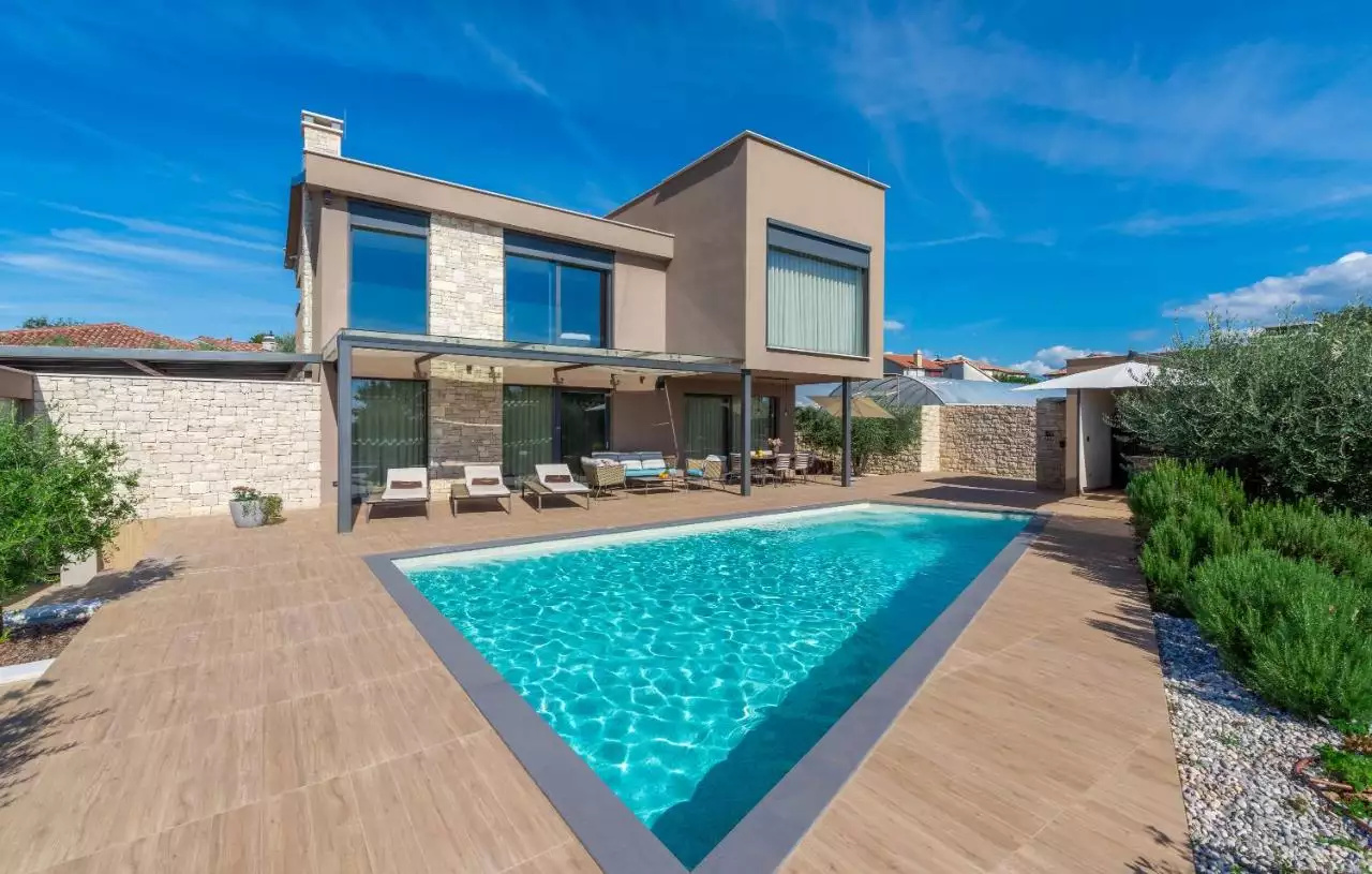 Дом 262м² в Хорватии, Умаг. Стоимостью 1580000€ аренда фото-1