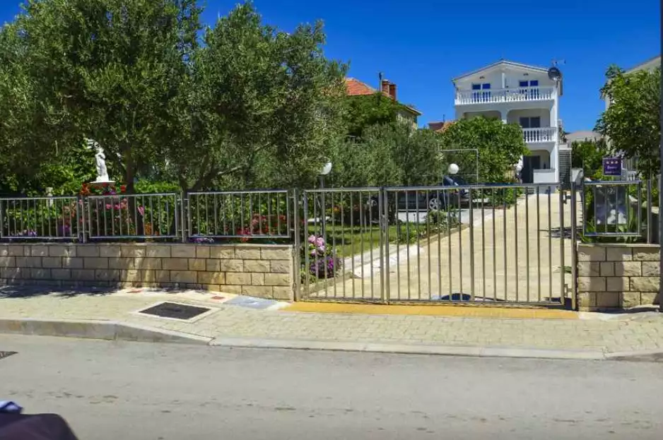 Отель, гостиница 298м² в Хорватии, Шибеник. Стоимостью 1000000€ аренда фото-4