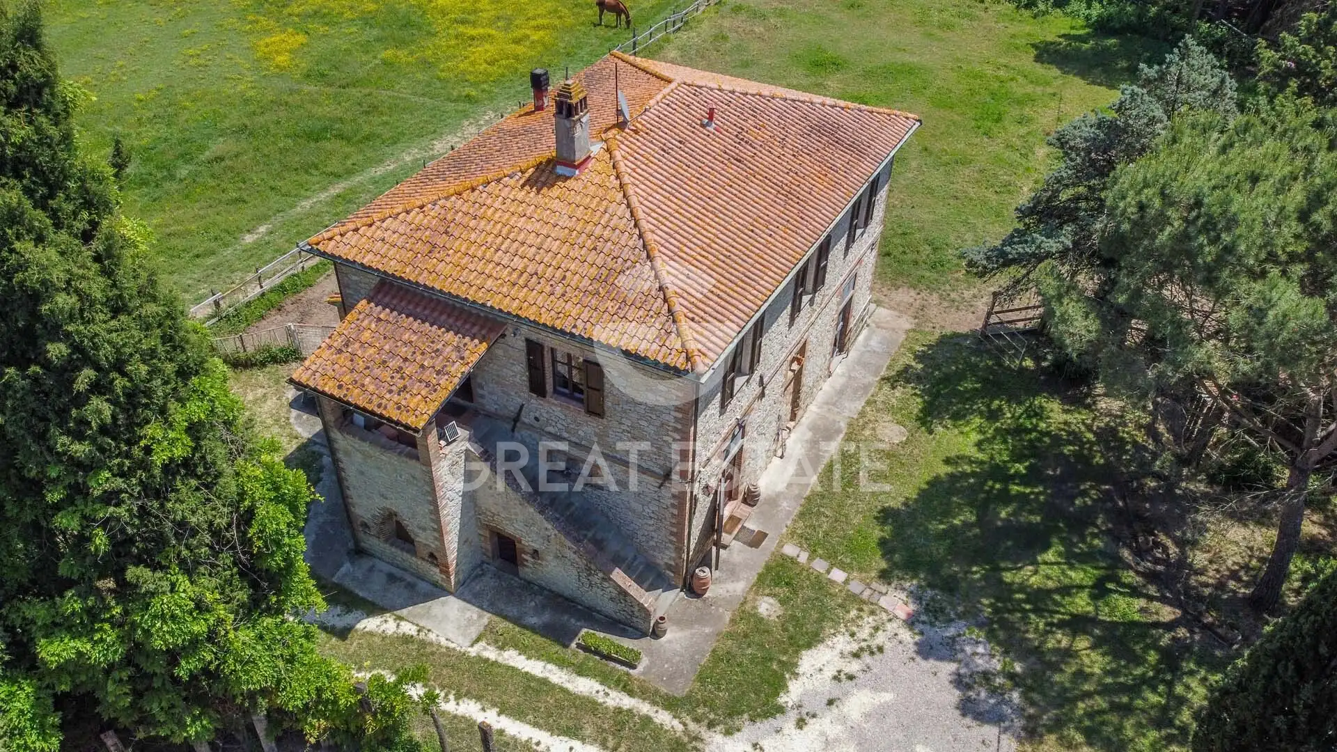 Дом 423м² в Италии, Перуджа. Стоимостью 490000€ аренда фото-2