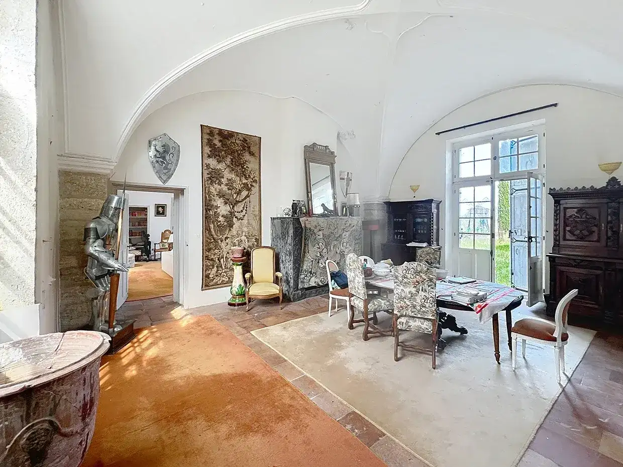 Замок 1200м² в Франции, Пезена. Стоимостью 1090000€ аренда фото-18