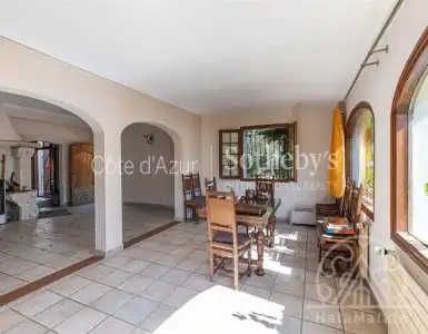 Купить замок в Франции 950000€
