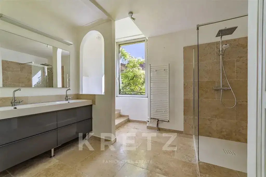 Замок 303м² в Франции, Берниc. Стоимостью 695000€ аренда фото-4
