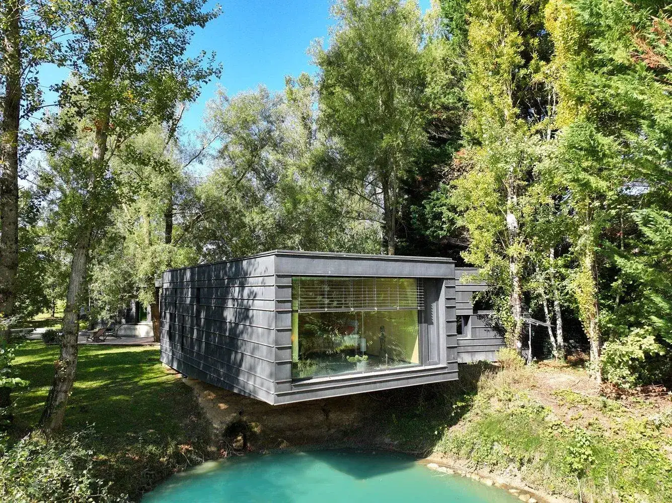 Замок 185м² в Франции, Фьяк. Стоимостью 920000€ аренда фото-14
