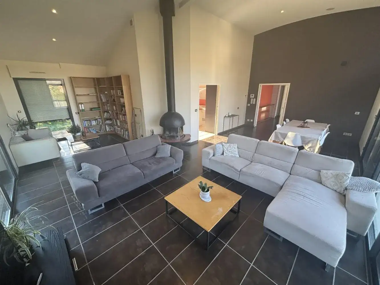 Замок 255м² в Франции, Вуней-су-Биар. Стоимостью 464000€ аренда фото-8