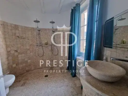 Замок 300м² в Франции, Вильнёв-ле-Авиньон. Стоимостью 1070000€ аренда фото-1
