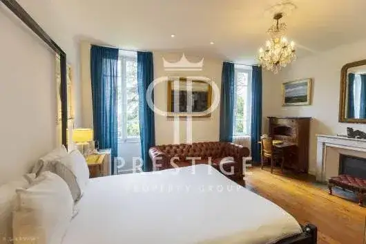 Замок 300м² в Франции, Вильнёв-ле-Авиньон. Стоимостью 1070000€ аренда фото-9