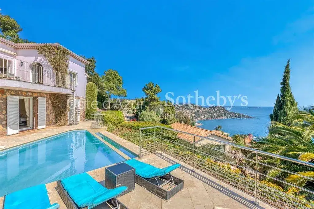 Замок 231м² в Франции, Аге. Стоимостью 2650000€ аренда фото-5