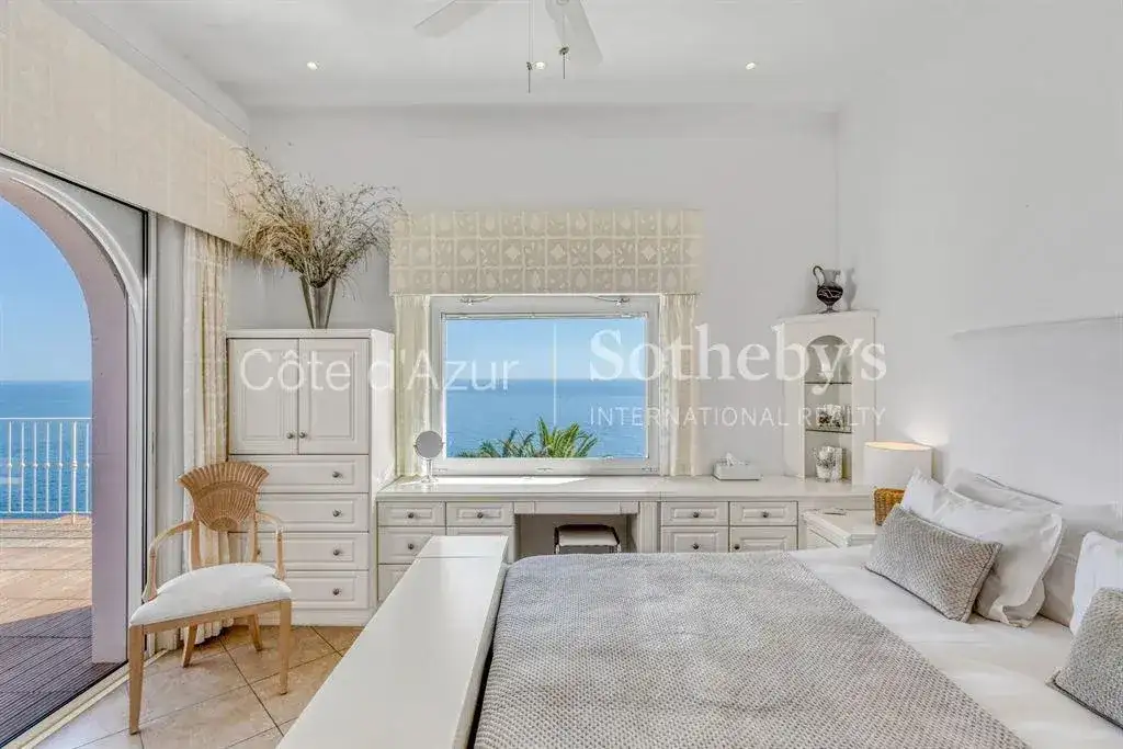 Замок 231м² в Франции, Аге. Стоимостью 2650000€ аренда фото-8