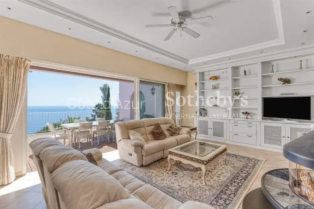 Замок 231м² в Франции, Аге. Стоимостью 2650000€ аренда фото-18