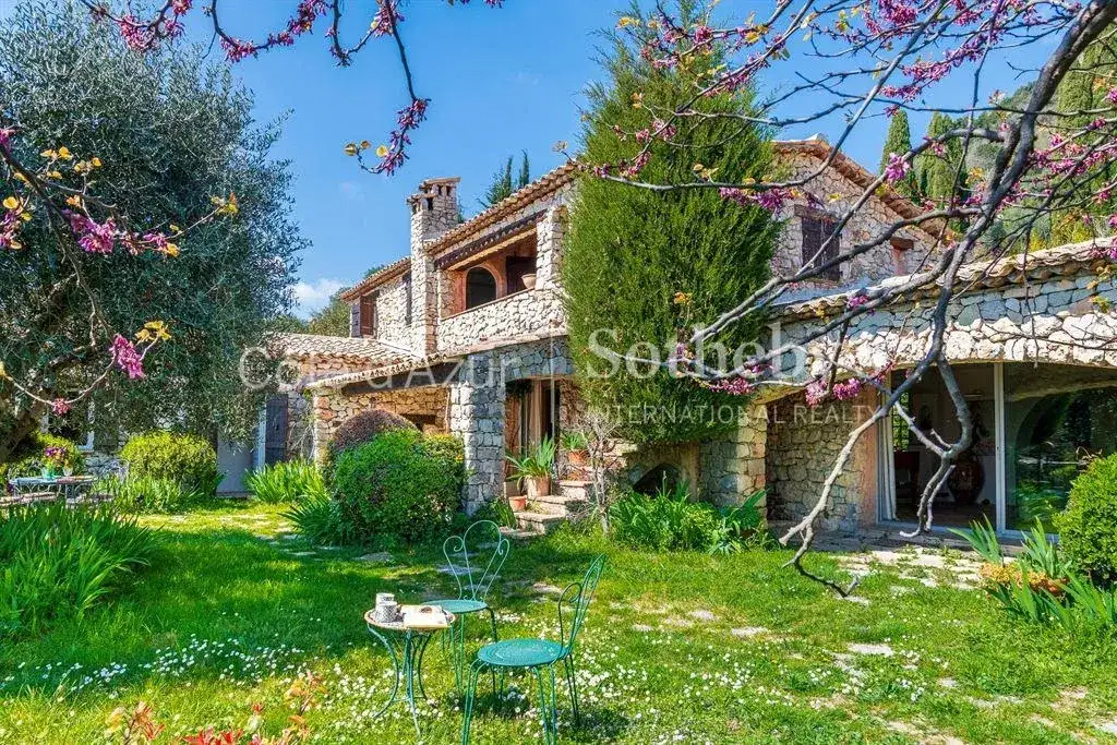 Замок 350м² в Франции, Турет-Сюр-Луп. Стоимостью 3200000€ аренда фото-10