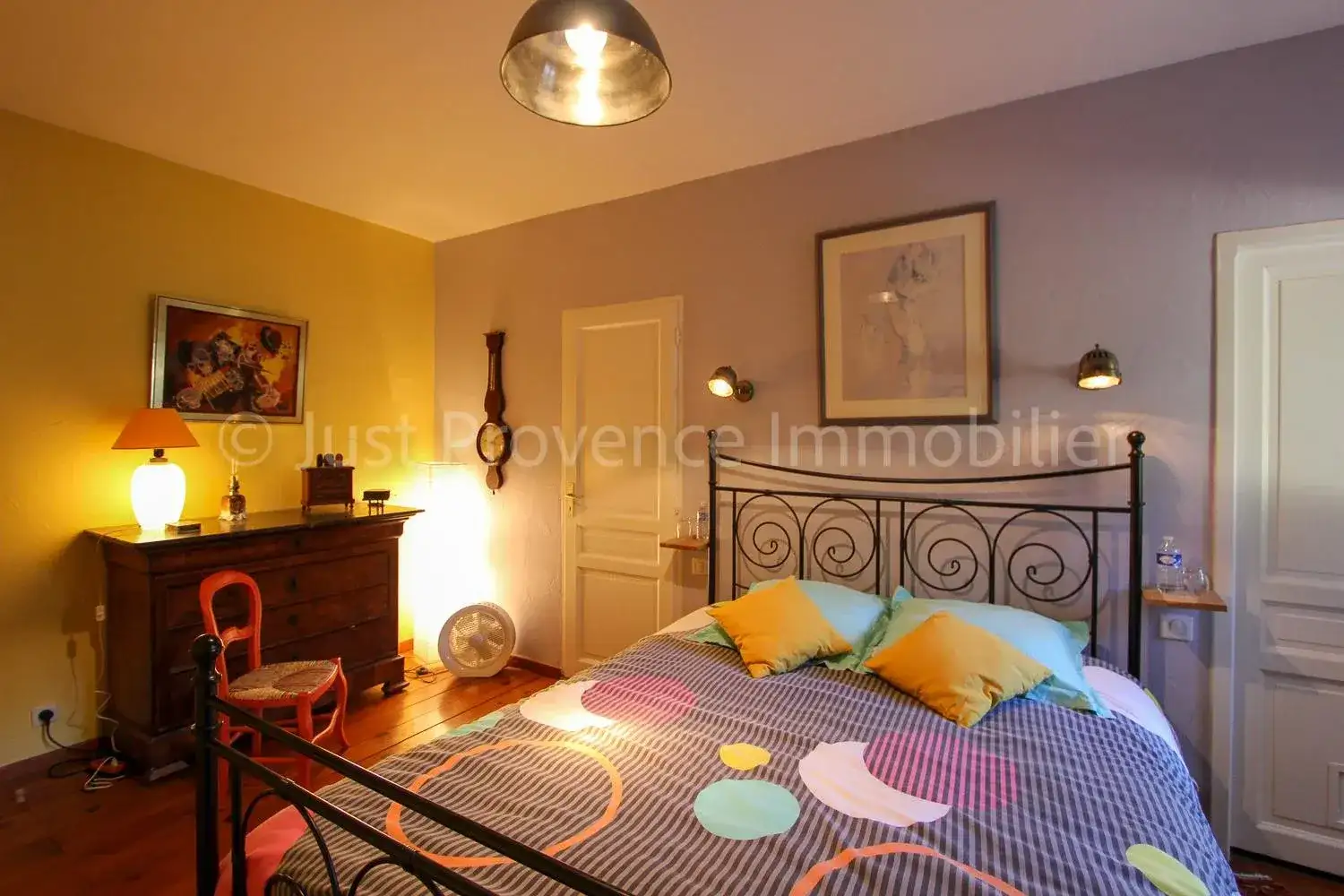 Замок 140м² в Франции, Сен-Дидье. Стоимостью 550000€ аренда фото-2