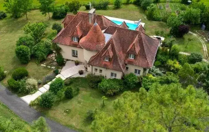Замок 190м² в Франции, Атюр. Стоимостью 525000€ аренда фото-7