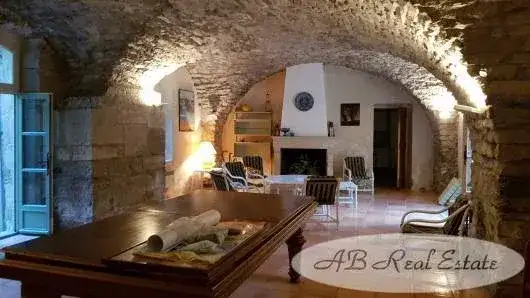 Замок 1450м² в Франции, Безье. Стоимостью 1740000€ аренда фото-10