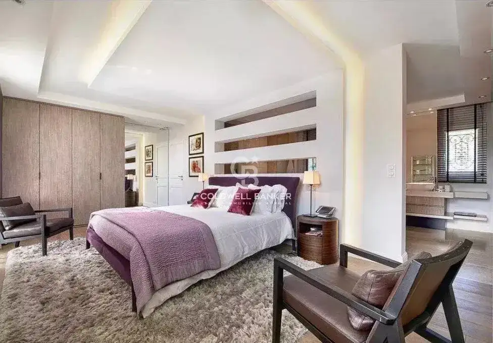 Замок 240м² в Франции, Рокфор-Ле-Пен. Стоимостью 2995000€ аренда фото-2