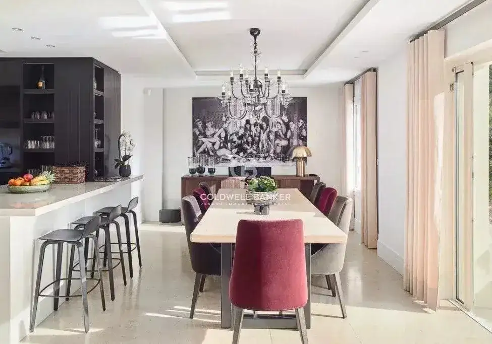 Замок 240м² в Франции, Рокфор-Ле-Пен. Стоимостью 2995000€ аренда фото-12