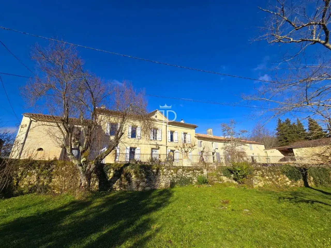 Замок 232м² в Франции, Бран. Стоимостью 750000€ аренда фото-9