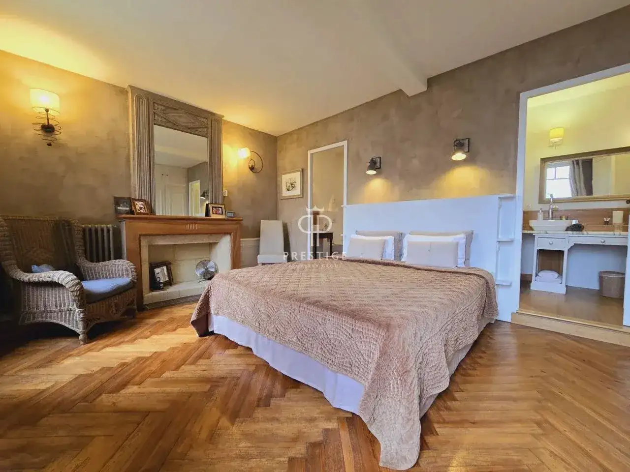 Замок 232м² в Франции, Бран. Стоимостью 750000€ аренда фото-13