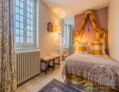Купить замок в Франции 795000€