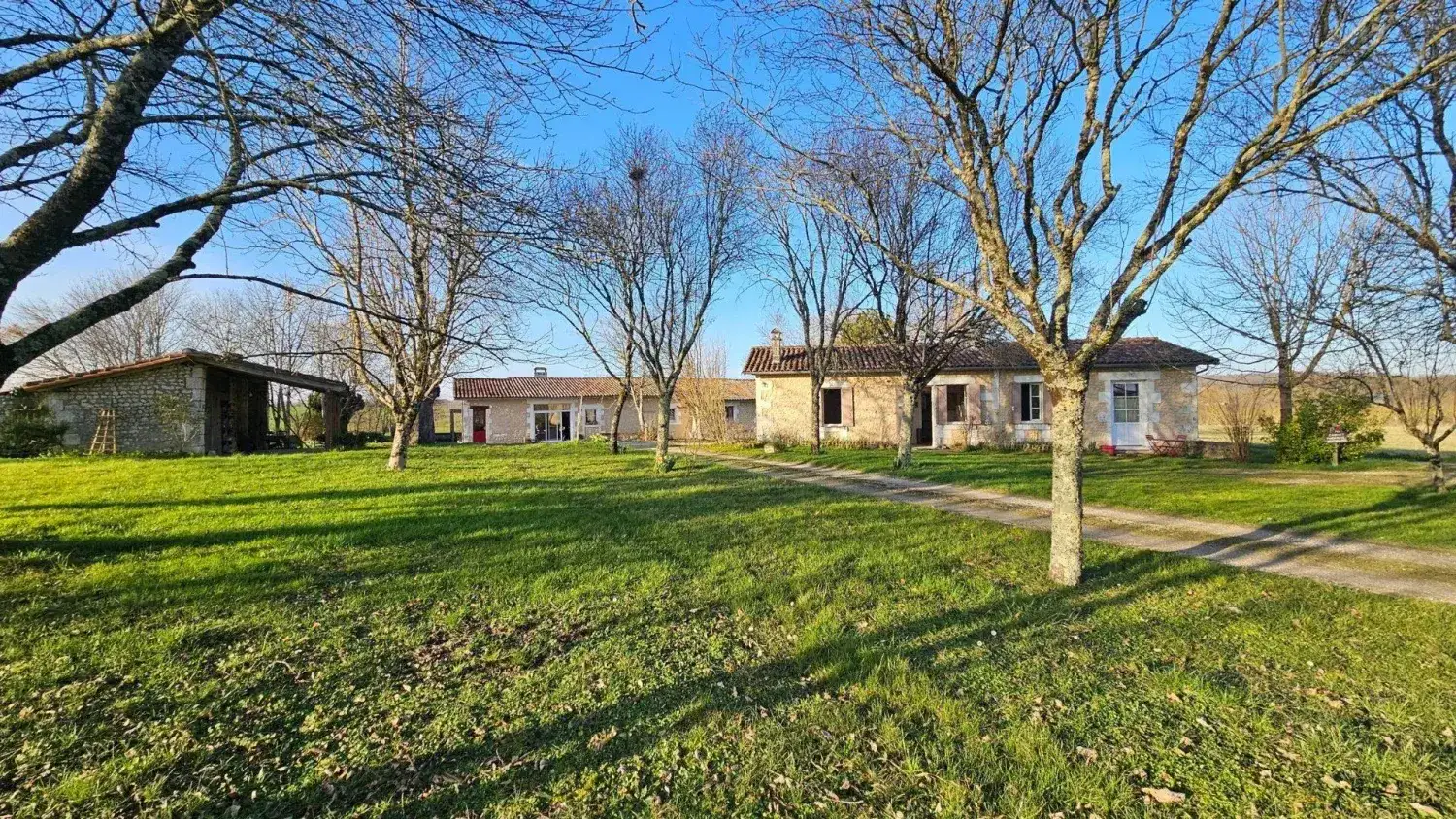 Замок 220м² в Франции, Барденак. Стоимостью 472500€ аренда фото-5