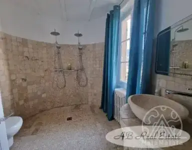 Купить замок в Франции 1070000€