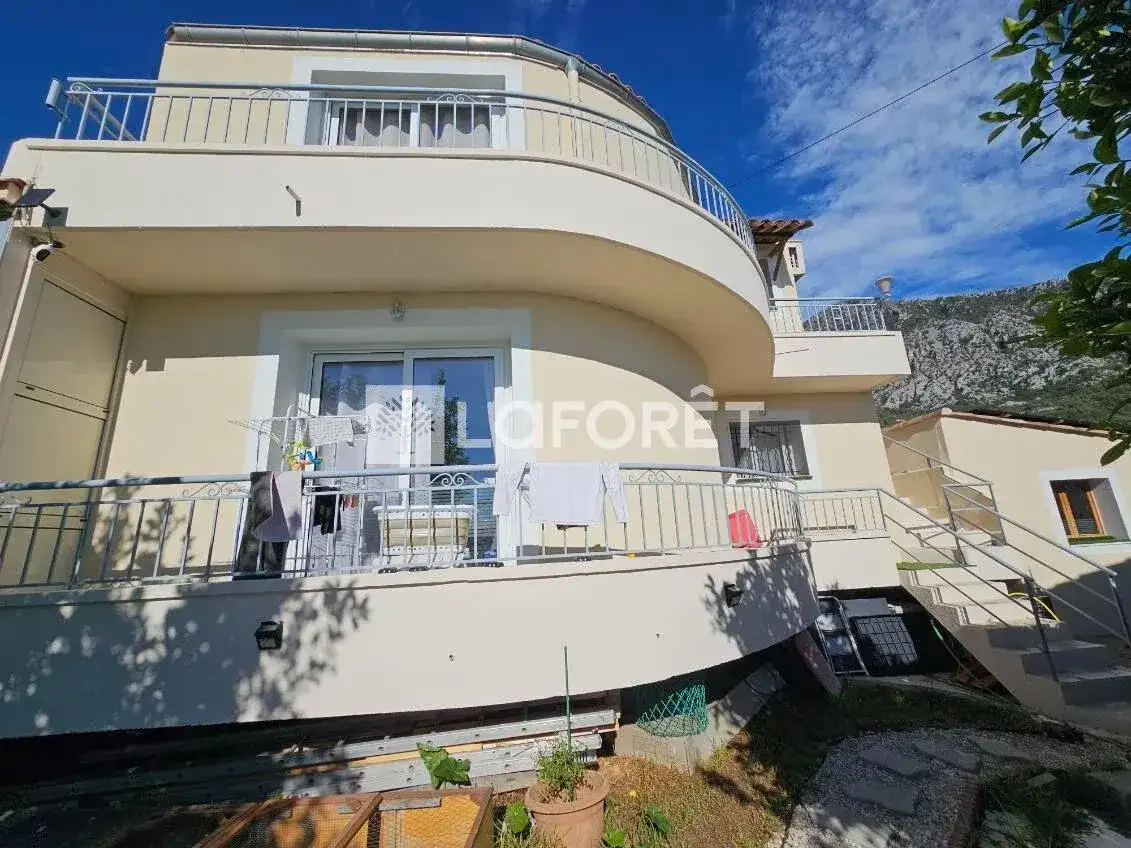 Замок 118м² в Франции, Кастеллар. Стоимостью 630000€ аренда фото-8
