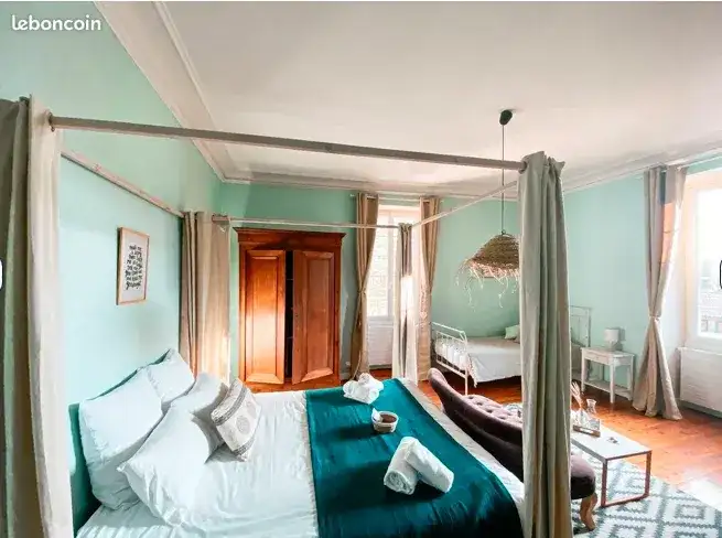 Замок 522м² в Франции, Ле Бернар. Стоимостью 895000€ аренда фото-4