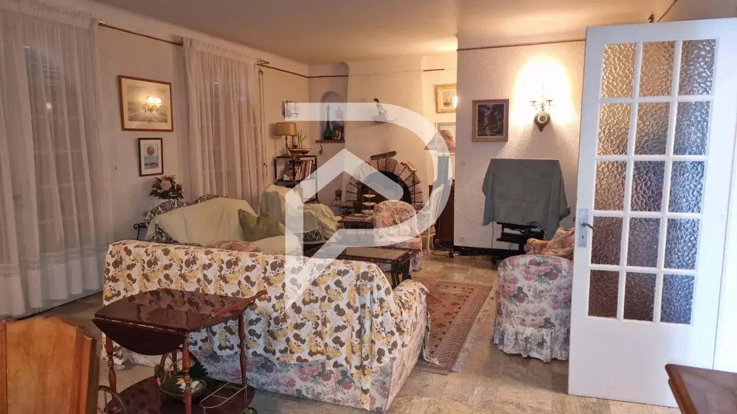 Замок 225м² в Франции, Ла-Трамблад. Стоимостью 997500€ аренда фото-4