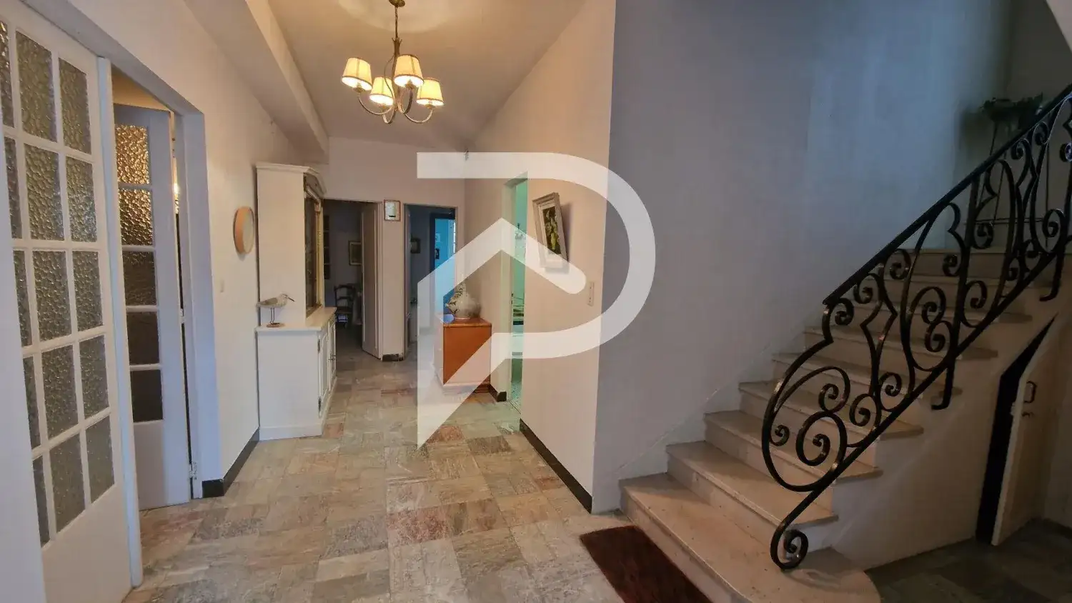 Замок 225м² в Франции, Ла-Трамблад. Стоимостью 997500€ аренда фото-11