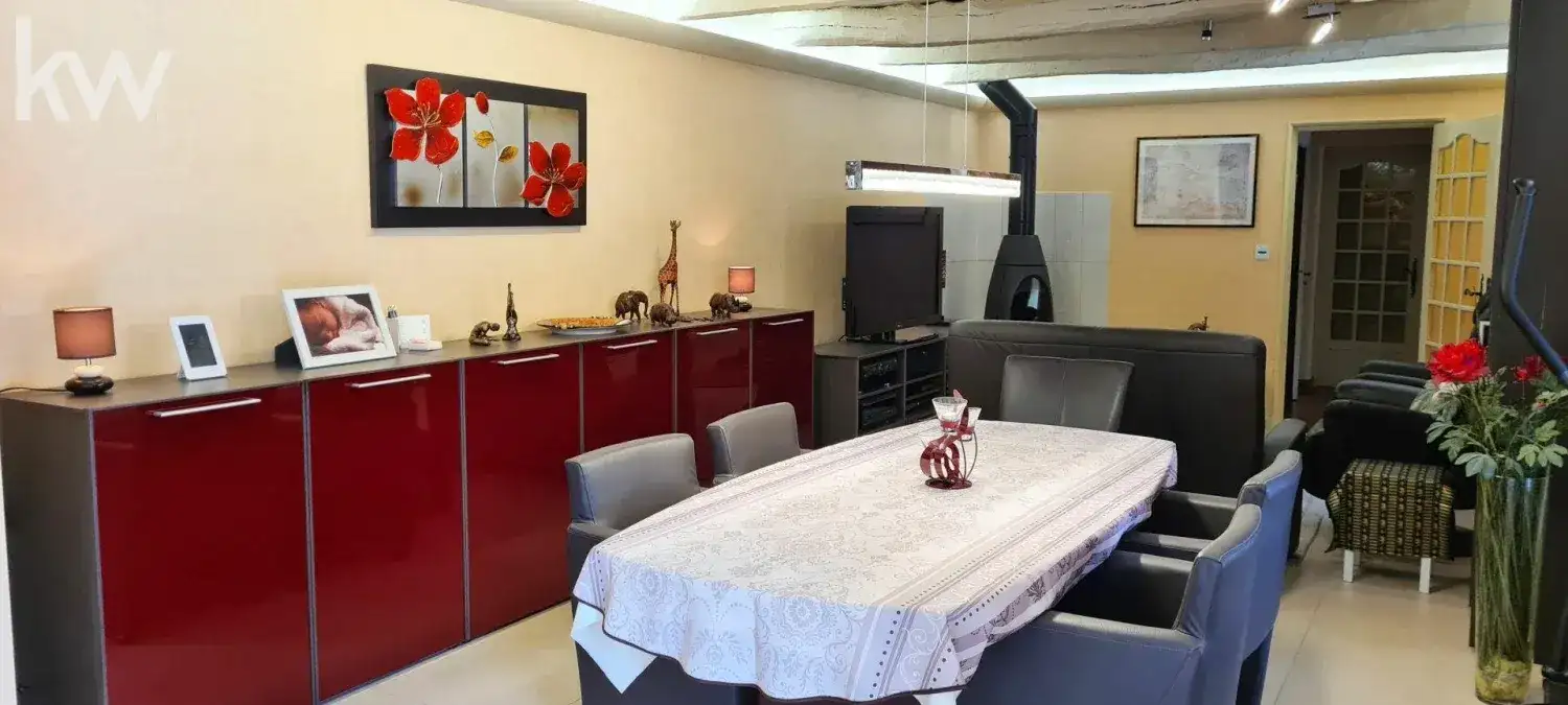 Замок 180м² в Франции, Бриньоль. Стоимостью 795000€ аренда фото-17