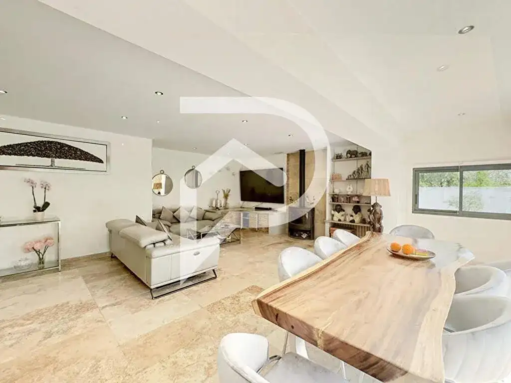 Замок 130м² в Франции, Вильнёв-ле-Авиньон. Стоимостью 520000€ аренда фото-11