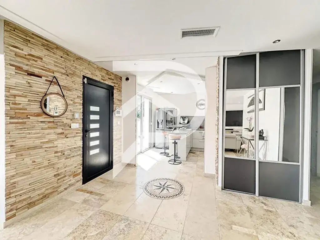 Замок 130м² в Франции, Вильнёв-ле-Авиньон. Стоимостью 520000€ аренда фото-13
