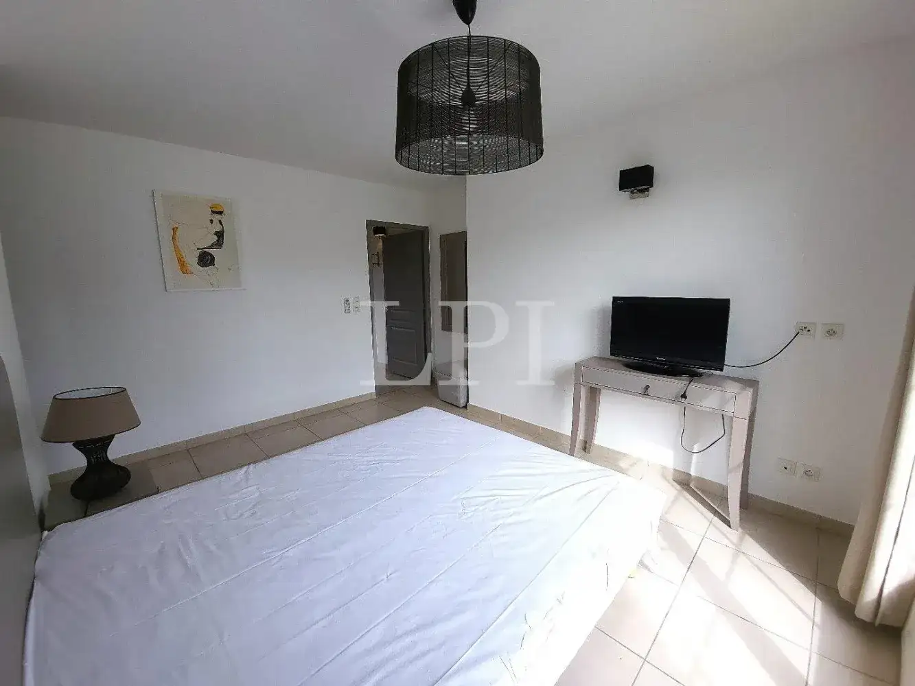 Замок 115м² в Франции, Сен-Сатюрнен-лез-Апт. Стоимостью 470000€ аренда фото-1