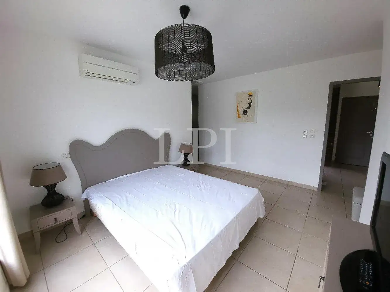 Замок 115м² в Франции, Сен-Сатюрнен-лез-Апт. Стоимостью 470000€ аренда фото-2