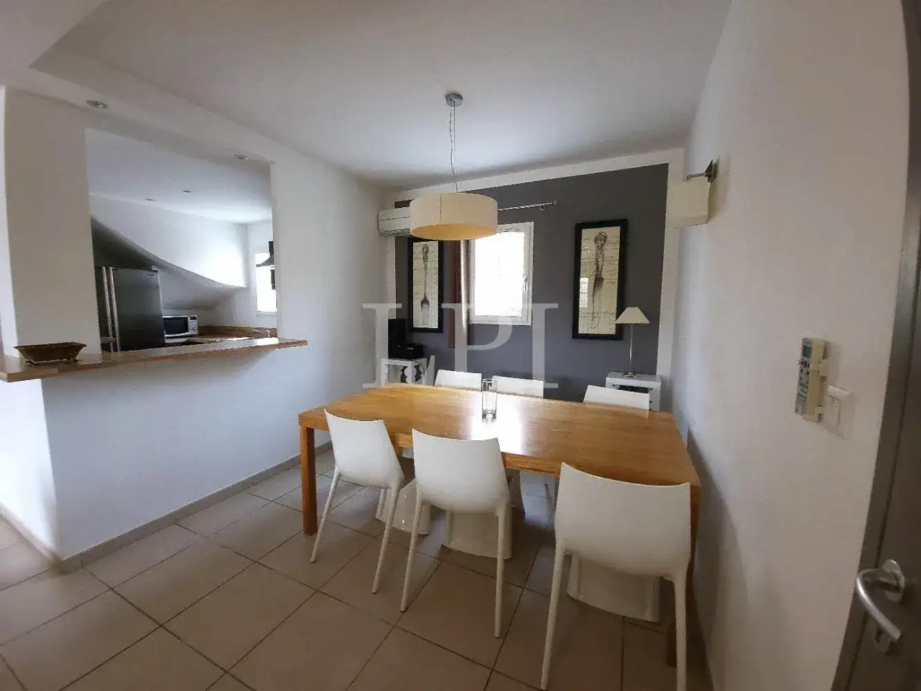 Замок 115м² в Франции, Сен-Сатюрнен-лез-Апт. Стоимостью 470000€ аренда фото-8