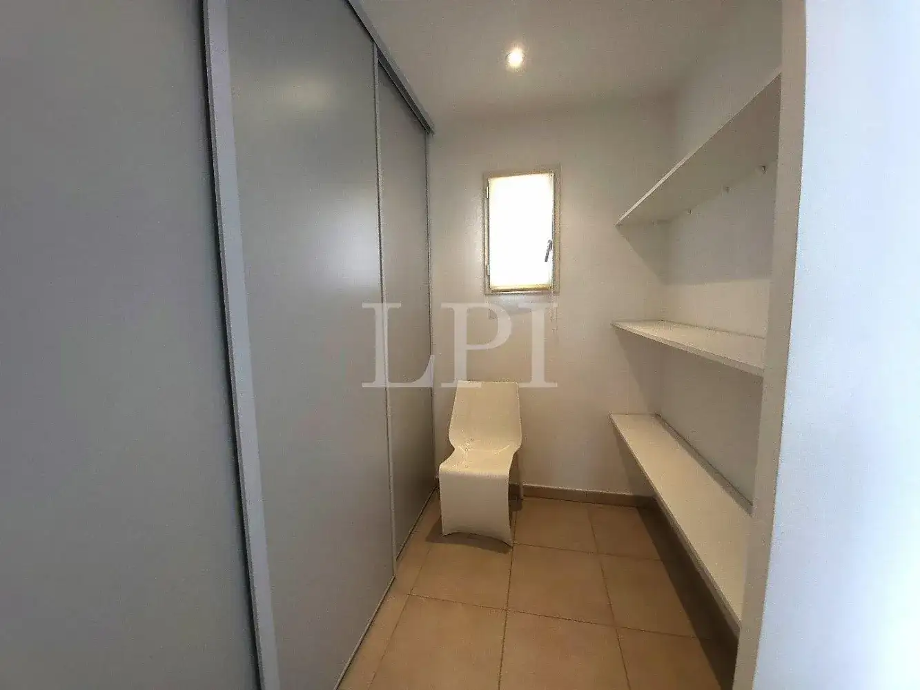 Замок 115м² в Франции, Сен-Сатюрнен-лез-Апт. Стоимостью 470000€ аренда фото-16