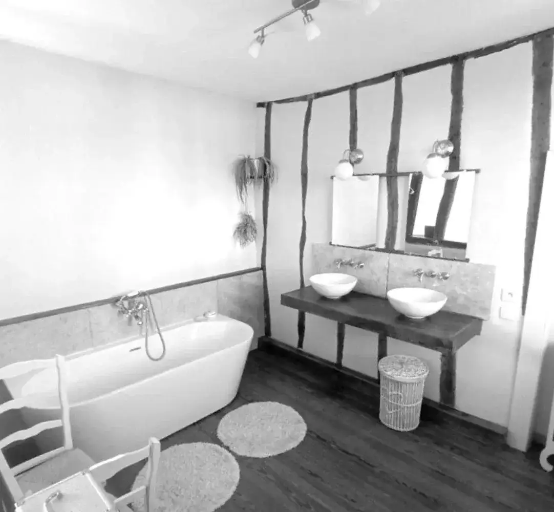 Замок 175м² в Франции, Ла Э-дю-Тей. Стоимостью 399000€ аренда фото-7