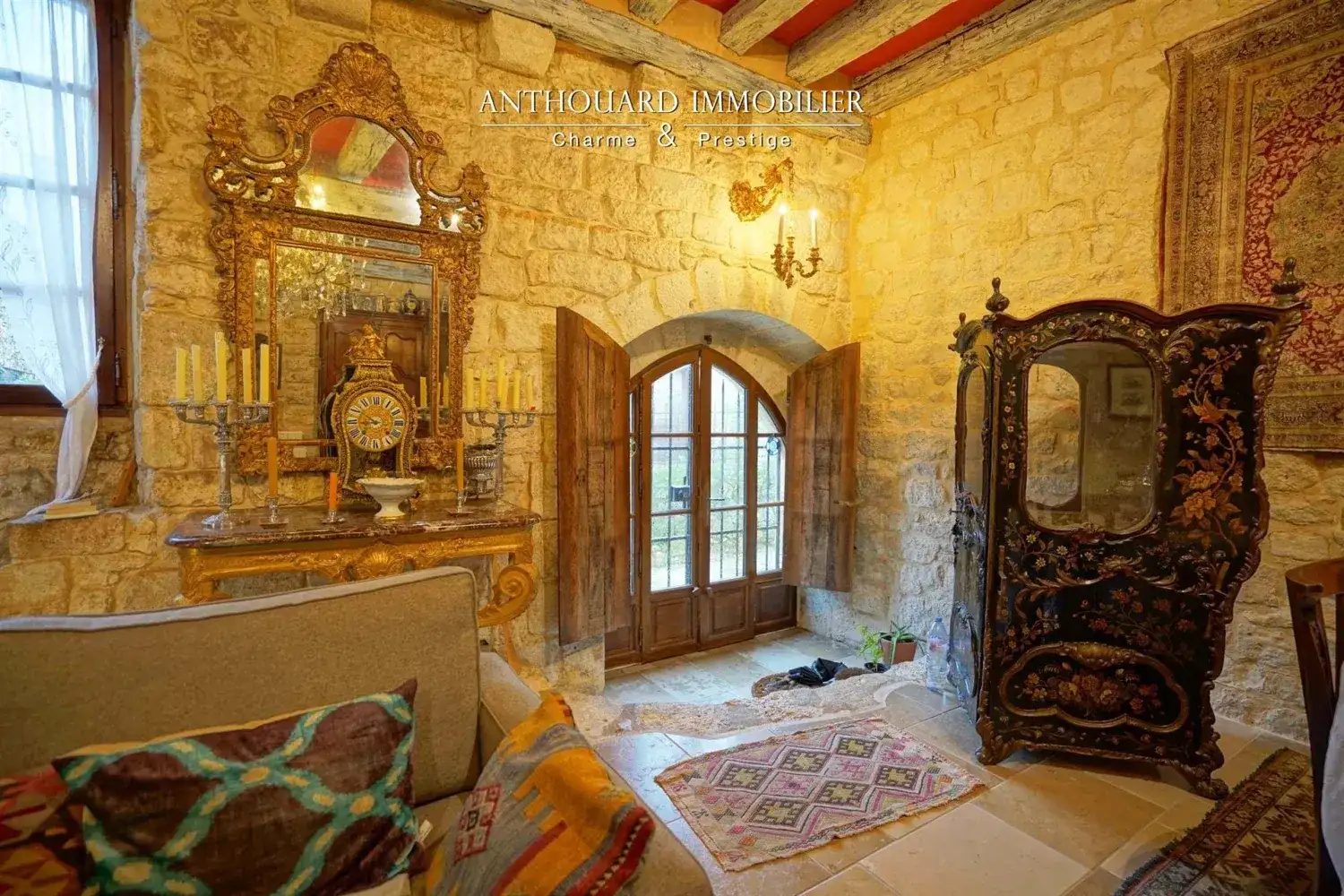 Замок 310м² в Франции, Монпазье. Стоимостью 1100000€ аренда фото-1