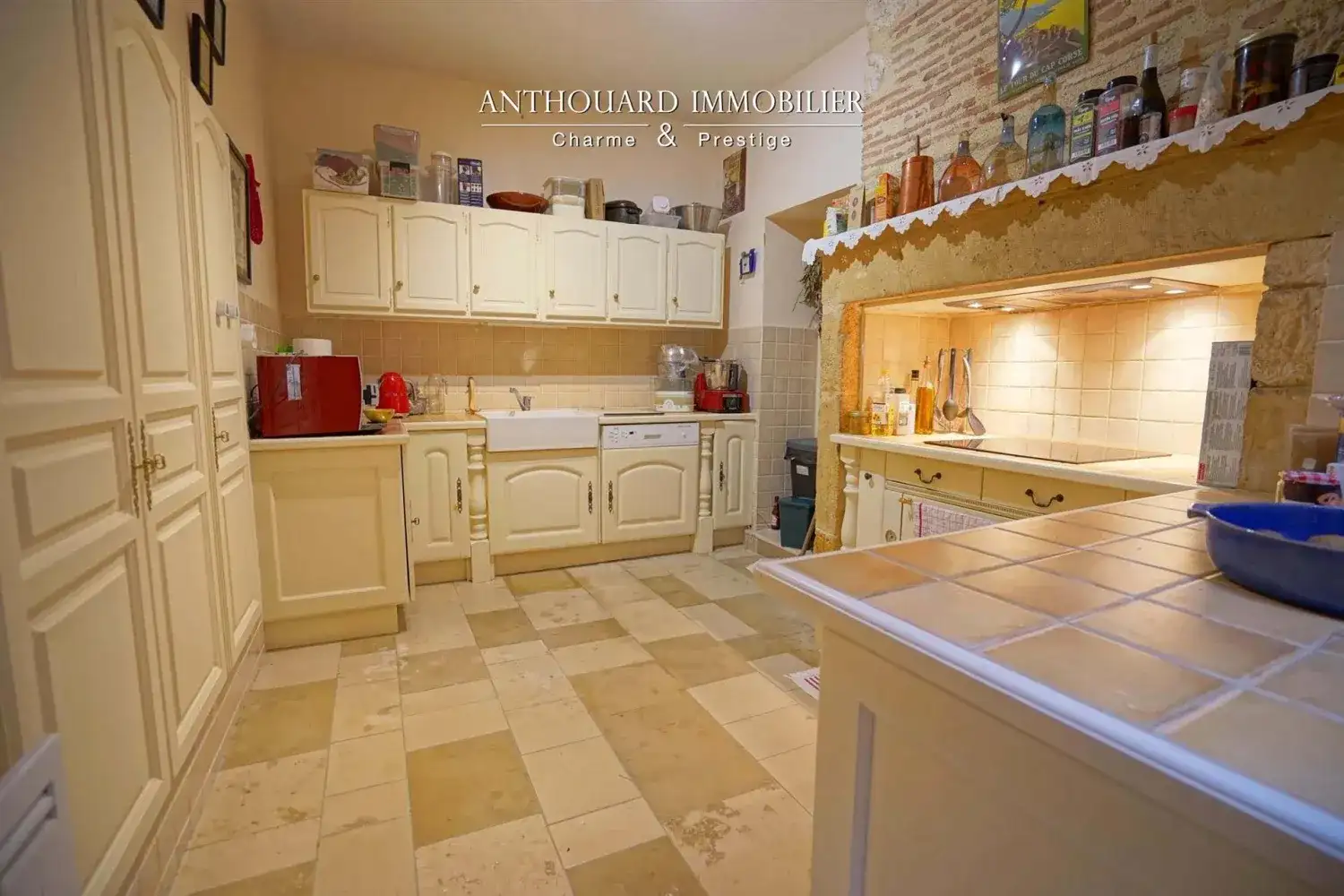Замок 310м² в Франции, Монпазье. Стоимостью 1100000€ аренда фото-6