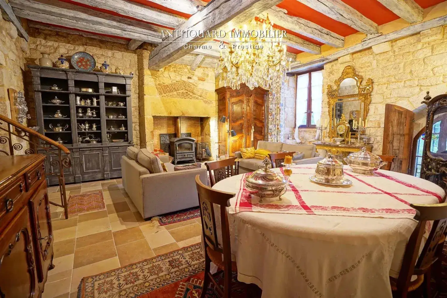 Замок 310м² в Франции, Монпазье. Стоимостью 1100000€ аренда фото-19