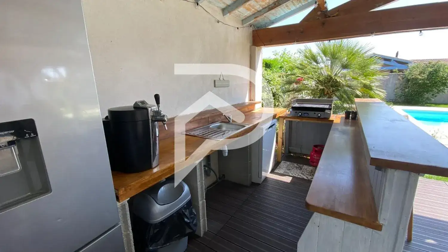 Замок 193м² в Франции, Бурсфран-ле-Шапю. Стоимостью 576450€ аренда фото-9